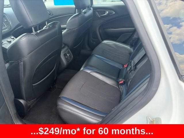 2016 Chrysler 200 S