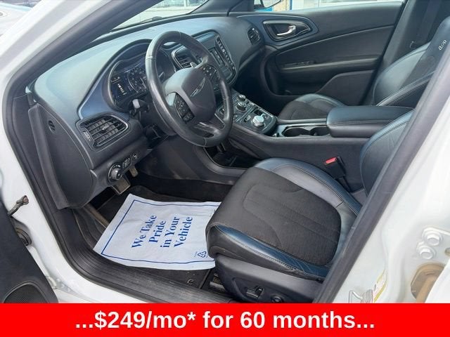 2016 Chrysler 200 S