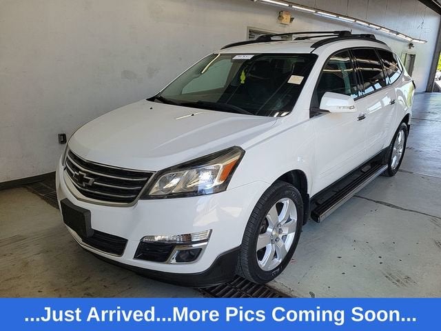2017 Chevrolet Traverse 1LT AWD's photo
