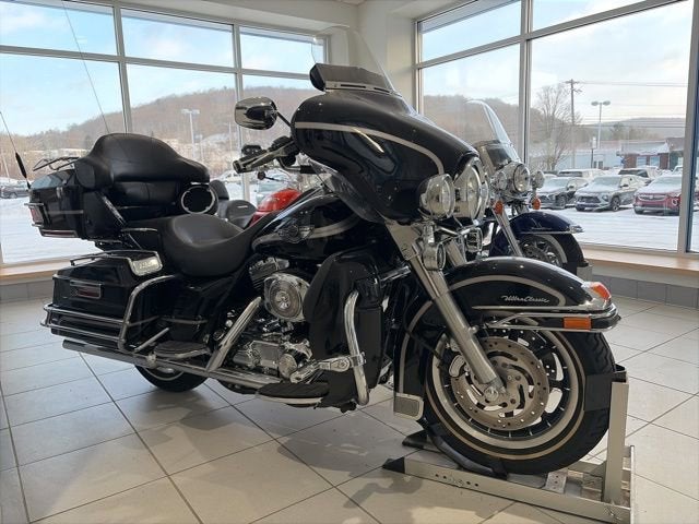 2003 HARLEY DAVIDSON ULTRA CLASSIC Base