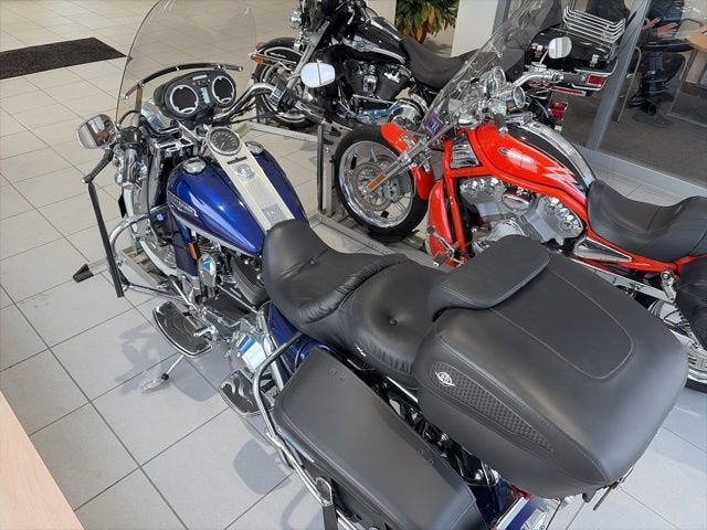 2006 HARLEY DAVIDSON ROAD KING Base