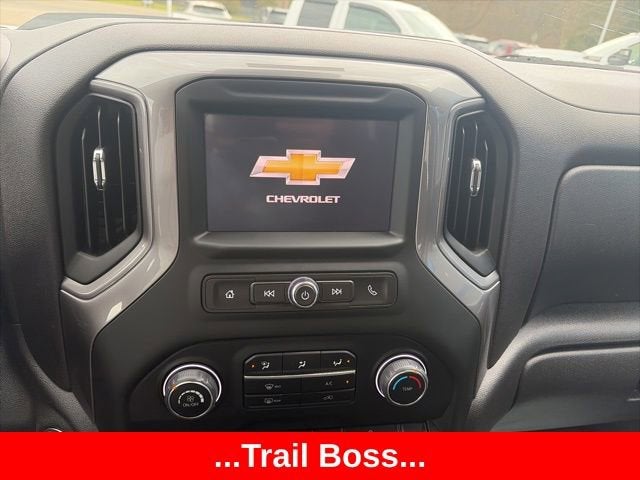 2022 Chevrolet Silverado 1500 Custom Trail Boss