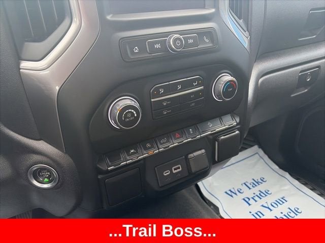 2022 Chevrolet Silverado 1500 Custom Trail Boss